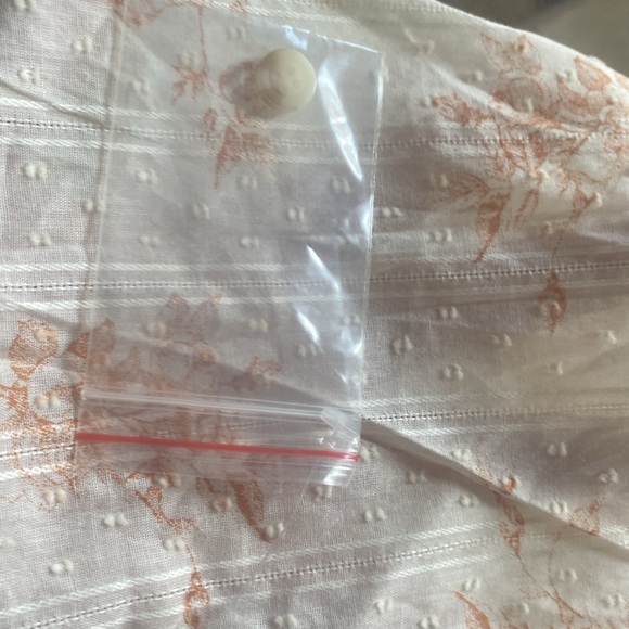 E & M tank top - Picture 7 of 8